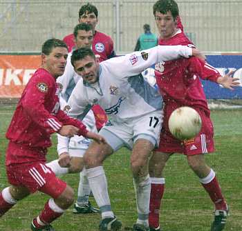 Brno - Synot: Meduna se probíjí