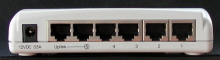 Hub má celkem šest RJ 45 zdířek